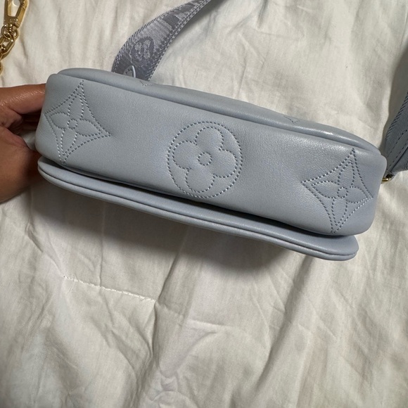 Louis Vuitton - Wallet On Strap Bubblegram - Picture 4 of 13